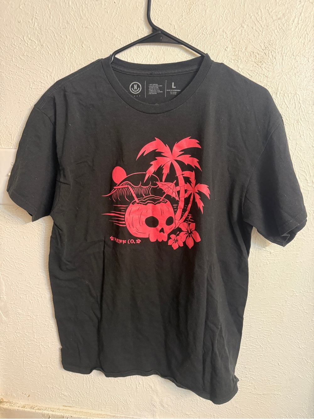Men's Neff Black Graphic Tee with Red Tropical Skull Print - Size L